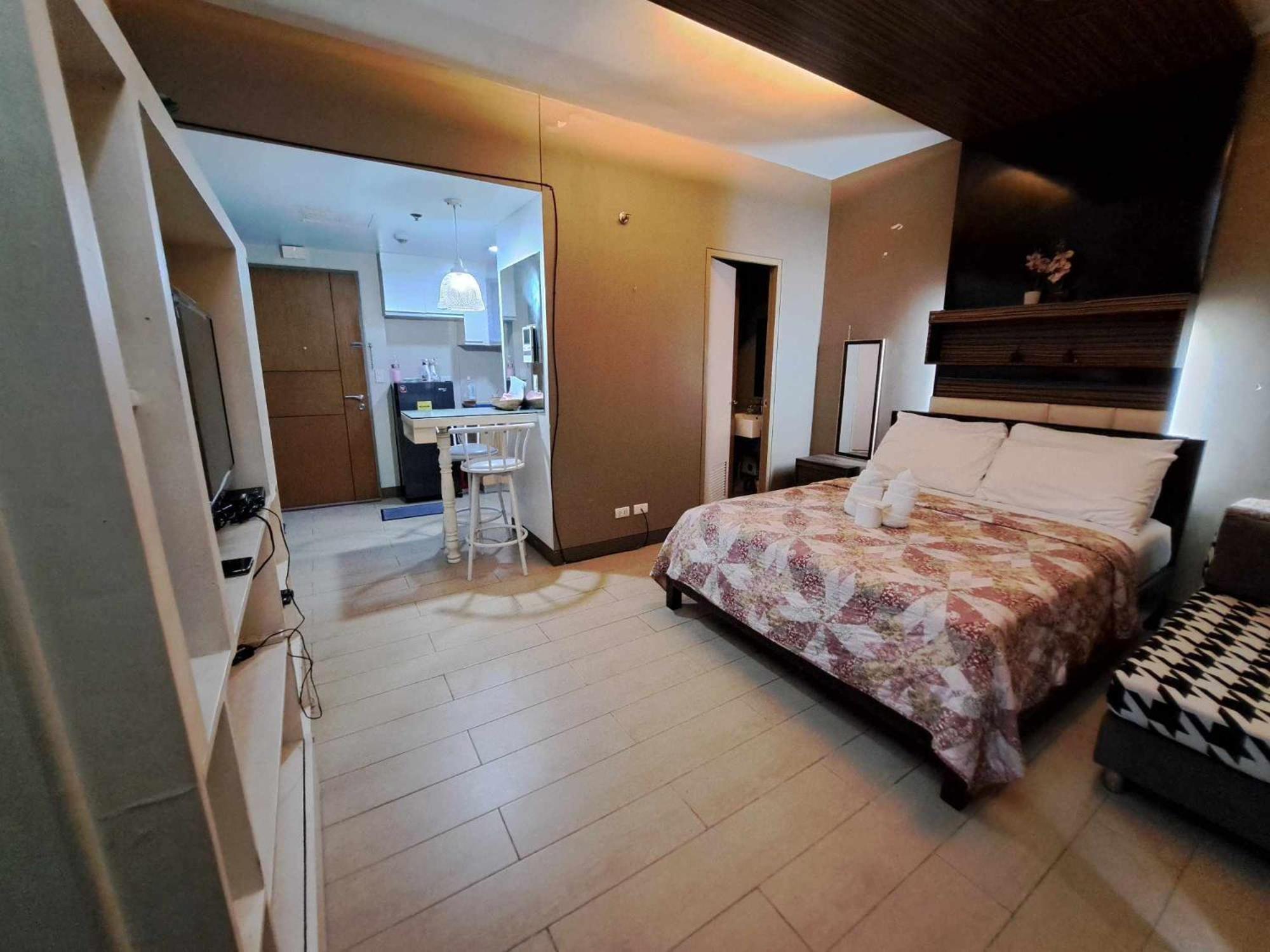 Naia Terminal 3 Condotel By Ann *